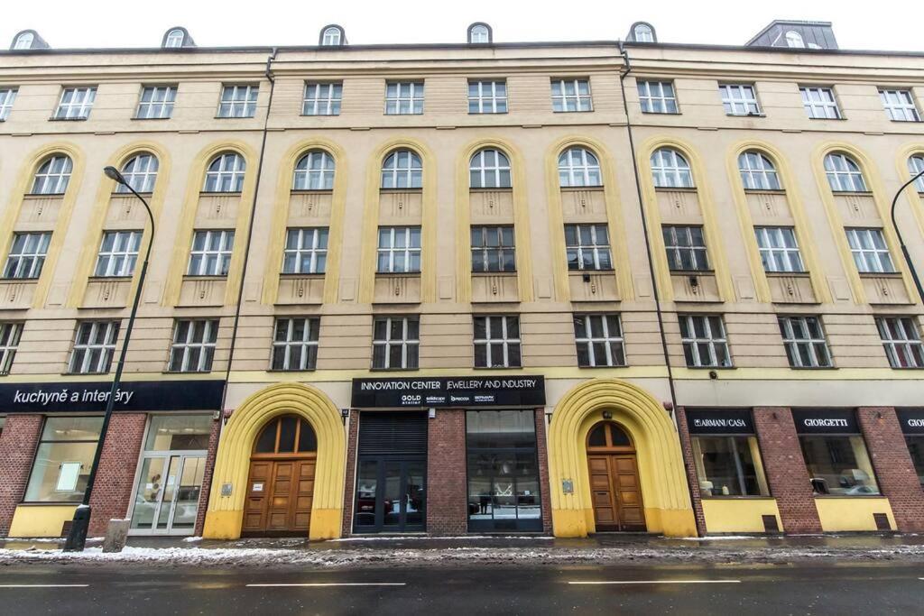 Апартаменты B.O.B. Klimentska Прага Экстерьер фото